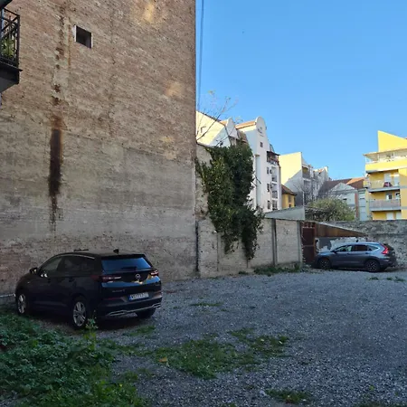 Centar No2 Parking On Request شقة نوفي ساد