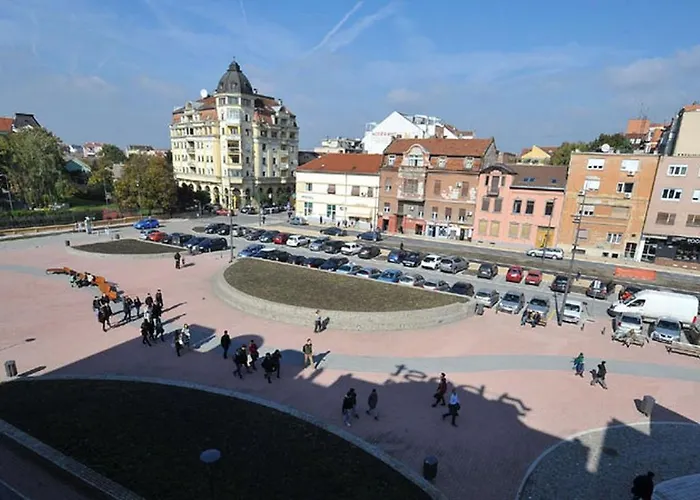 Centar No2 Parking On Request * Νόβι Σαντ