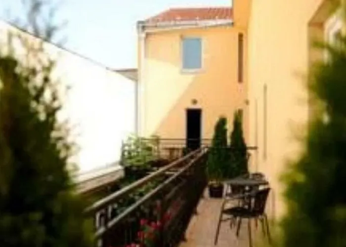 Centar No2 Parking On Request * Νόβι Σαντ